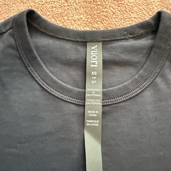 Vuori Short-sleeve Feather Classic Tee - Picture 6 of 7